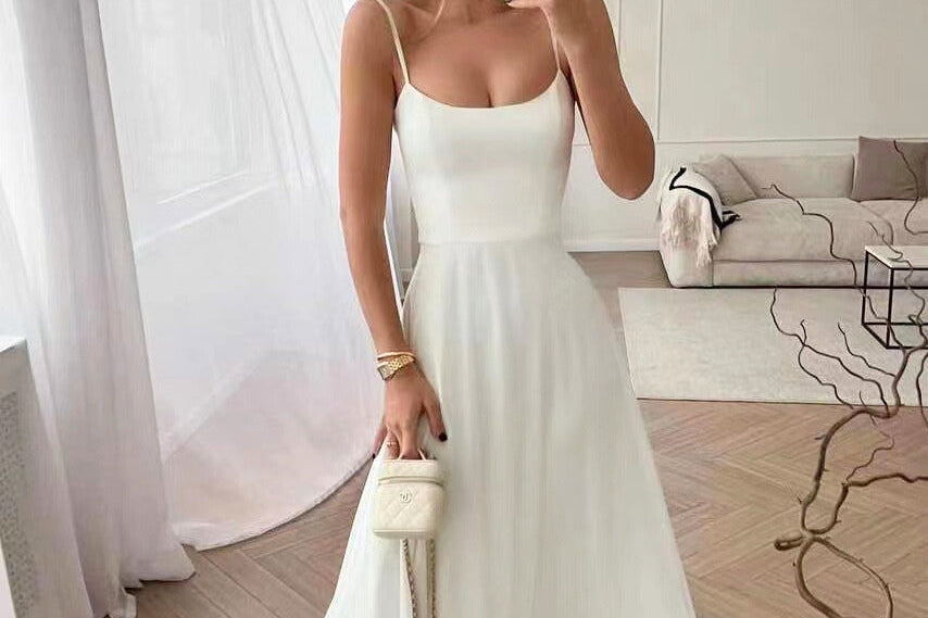 Ariana - Graceful Flowing Dress