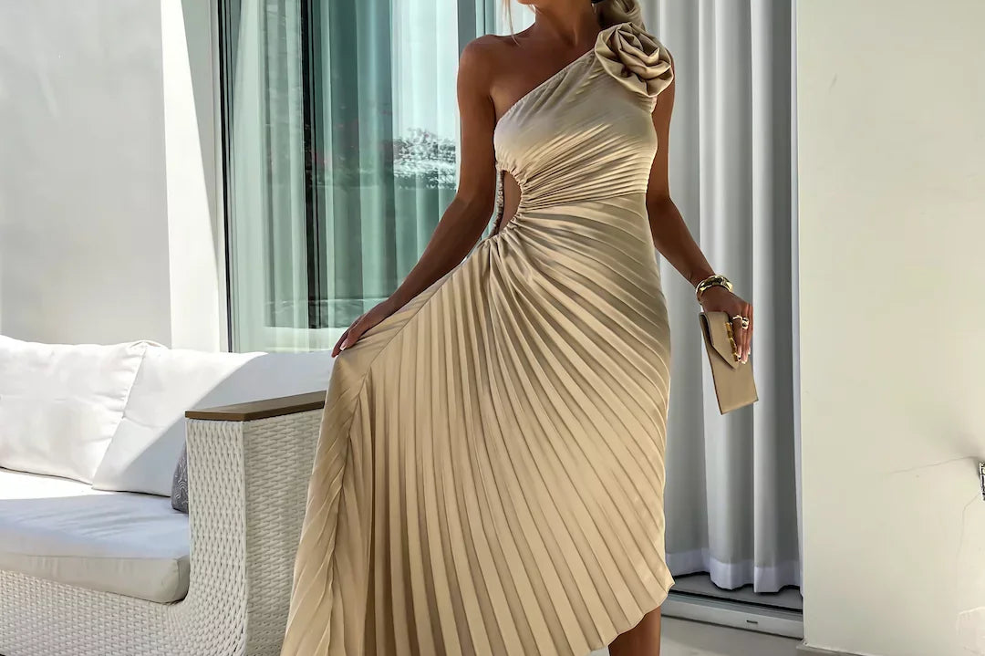 Ophelia | Chic Pleated Dress